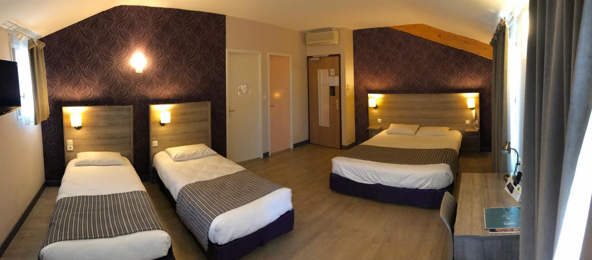 Logis Hotel Le Saint Georges Vivonne Eksteriør billede