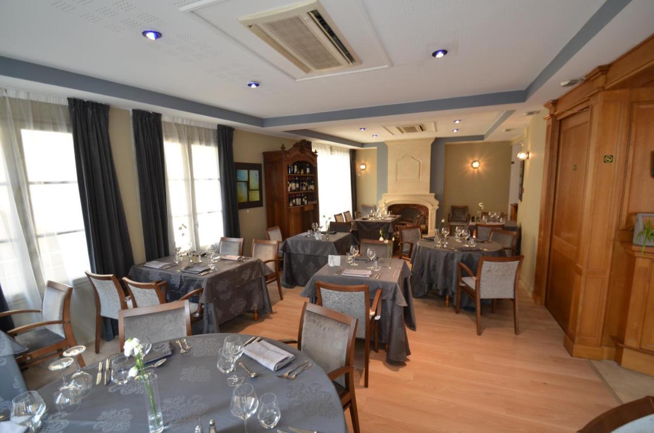 Logis Hotel Le Saint Georges Vivonne Eksteriør billede